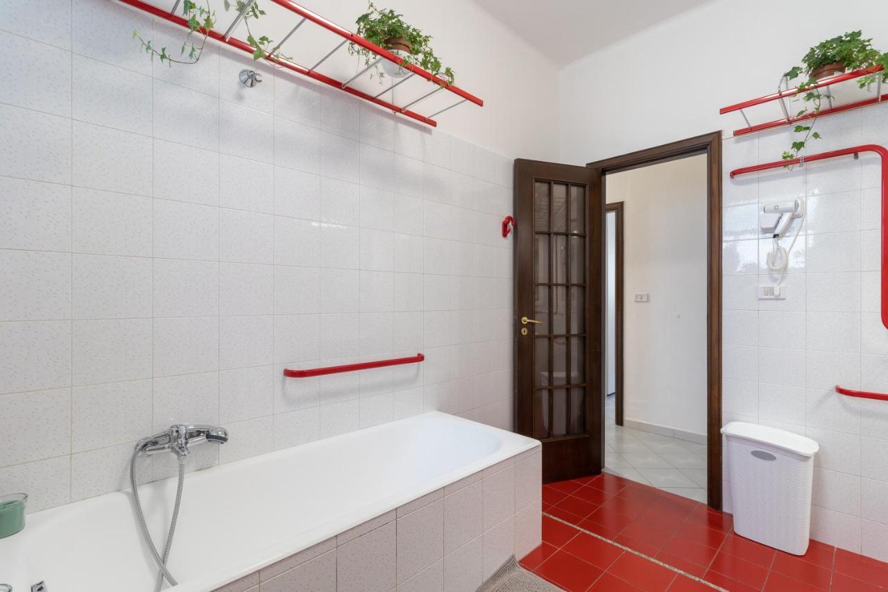 Chicca Casa Vacanze Bari Exterior foto